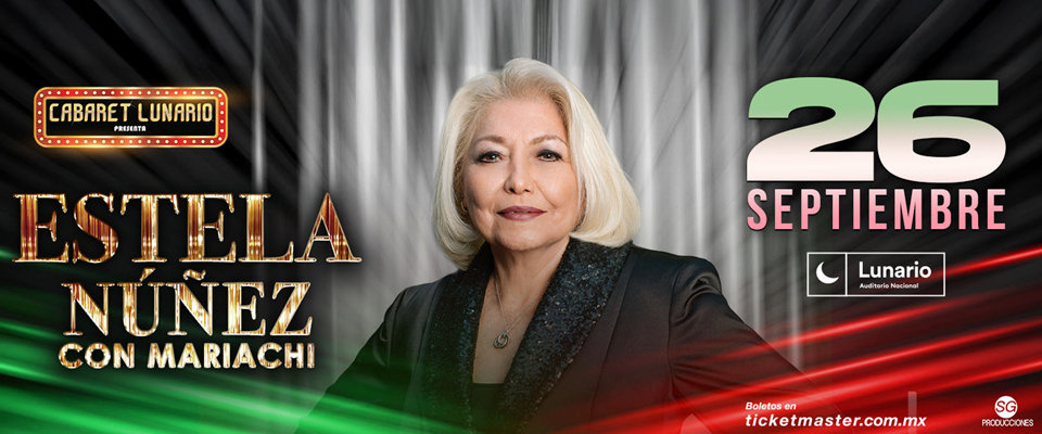 Estela Núñez con mariachi